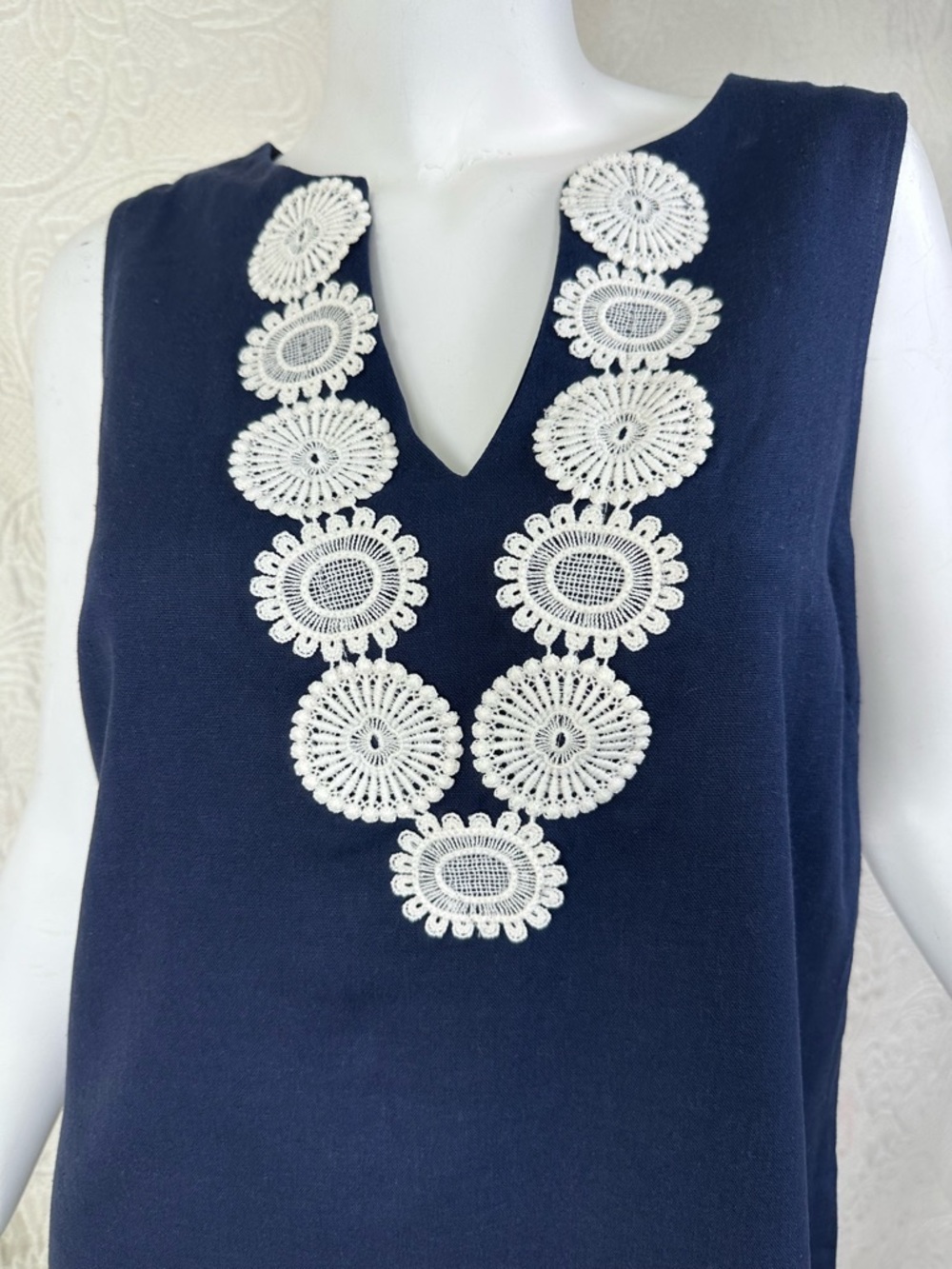52Seven Navy Blue Linen Blend Sleeveless Dress White Crochet Trim - Picture 7 of 14